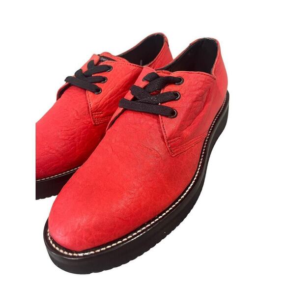 Two Thousand Never Red Leather Loafer Style Shoes Vibram Sole Mens 9 Womens 10 - Picture 4 of 8
